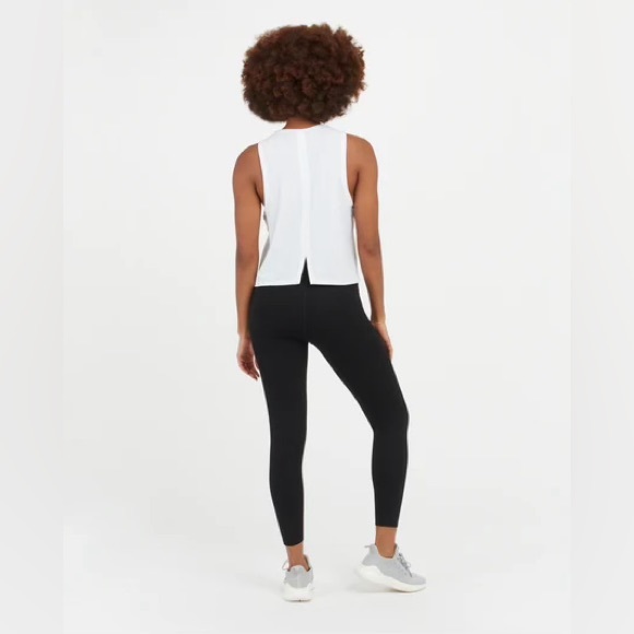SPANX Tank 🤍 - Picture 6 of 10